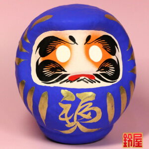 招き猫の色の意味：青色だるま
