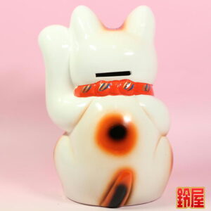 白色の招き猫の意味：白色の招き猫4