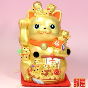 金運アップの招き猫の置物1