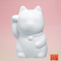 かわいい絵付けの招き猫1