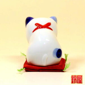 玄関に置く招き猫の置物2